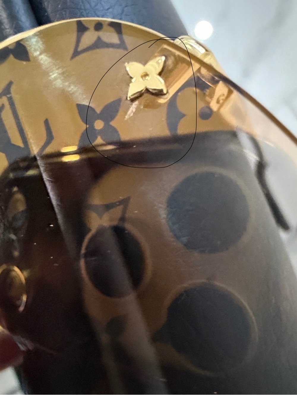 Louis Vuitton Gold Frame Brown Gradient Aviator Sunglasses - Picture 9 of 10